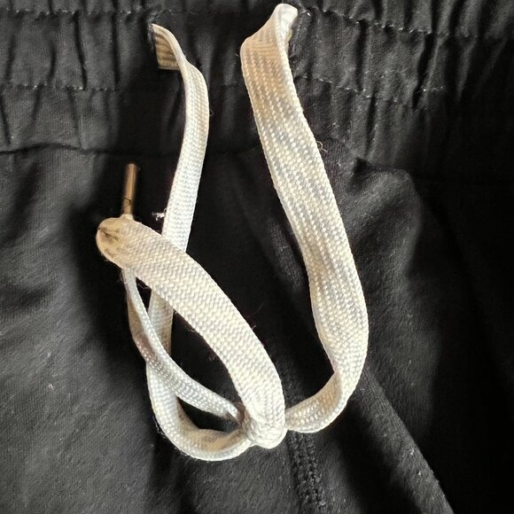 Vuori Halo Performance Shorts Black Athletic with Adjustable Waist | Sz XL - Picture 8 of 12